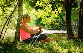 Nordic Walking im Kurpark, © Gesundheitshotel Moorbad Bad Großpertholz